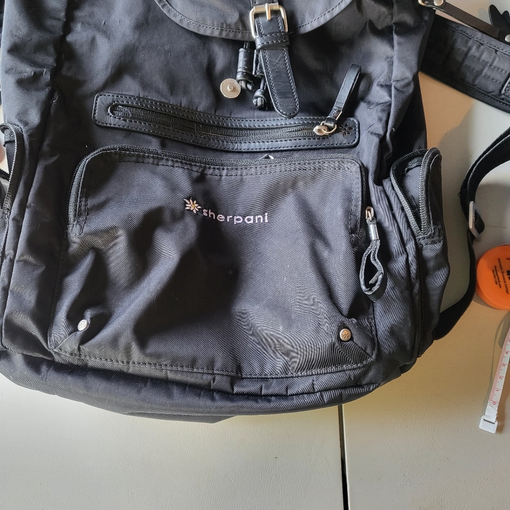 Backpack - Picture 4 of 6